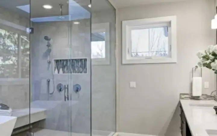 Shower Doors in Mérida: Professional Installation